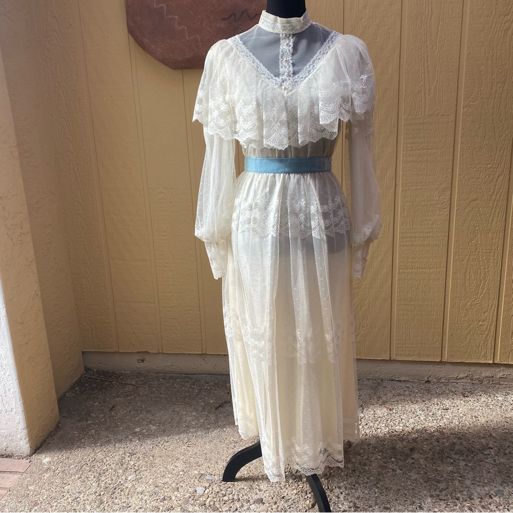 Vintage 1970’s maxi wedding dress fairycore sz 9-10